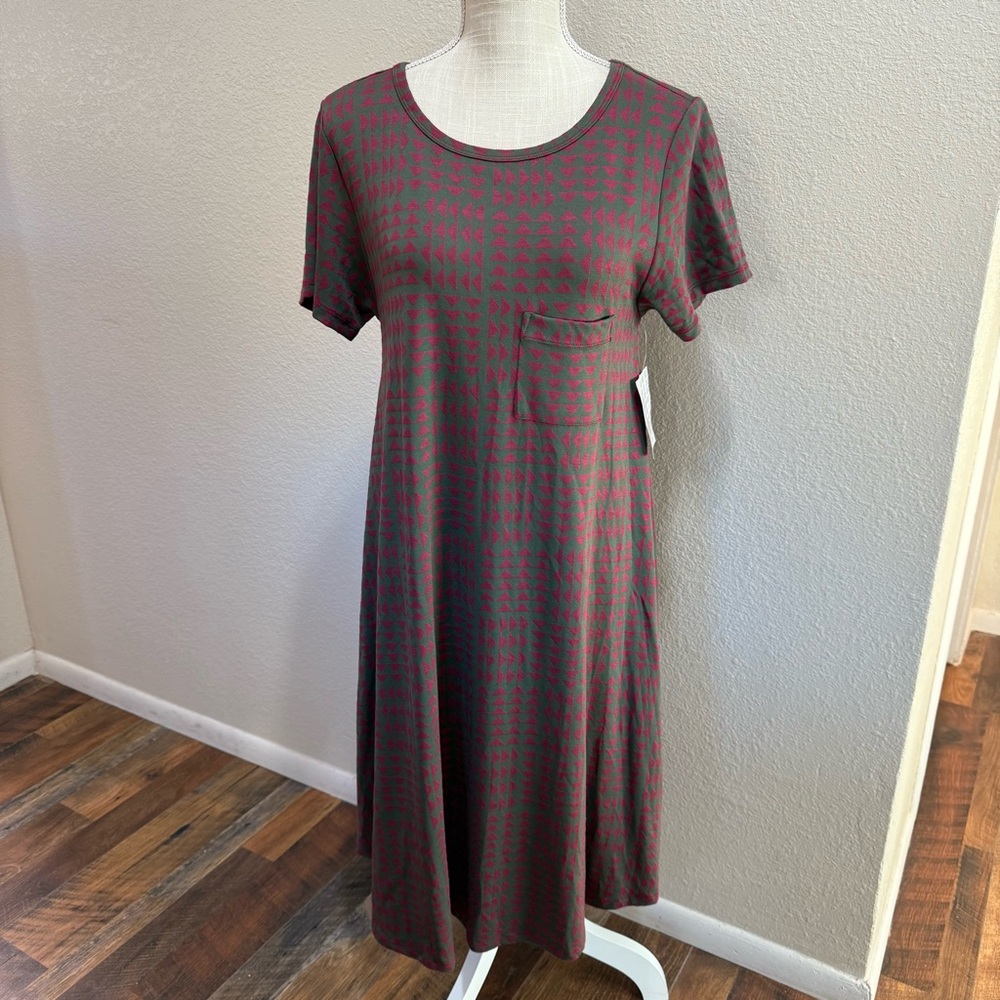 🌵 2/$20 LuLaRoe - Carly - Burgundy and Green Dress - Size Medium - NWT